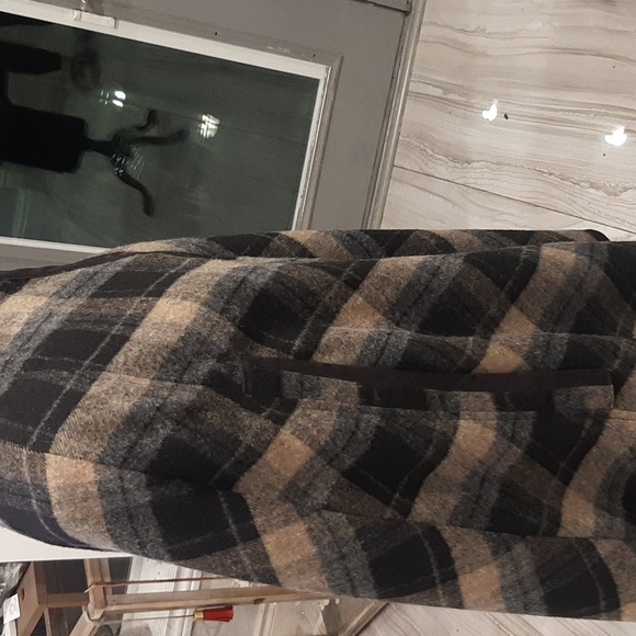 Plaid Cape 35 last price - Picture 8 of 8